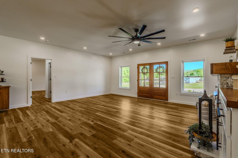 110 Eldon Justice Rd, Oliver Springs, TN 37840