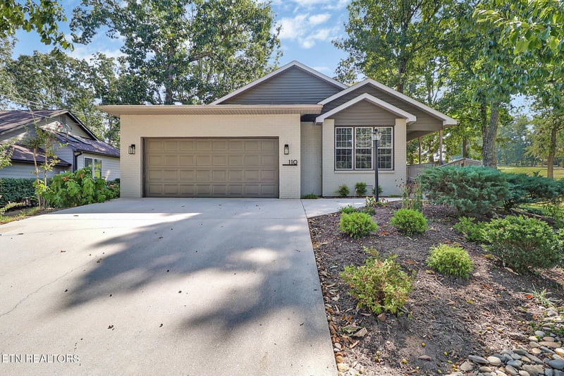 110 Fairway Dr, Crossville, TN 38558