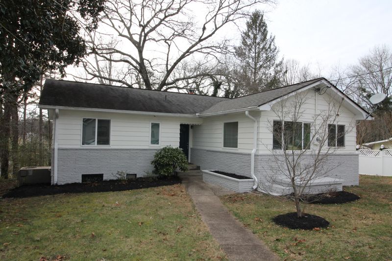 110 Gordon Rd, Oak Ridge, TN 37830
