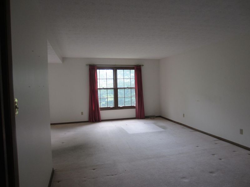 110 Greenbriar Ln, Oak Ridge, TN 37830