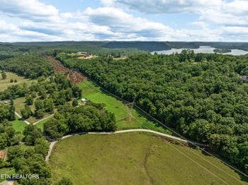 110 Halcomb Dr, Kingston, TN 37763