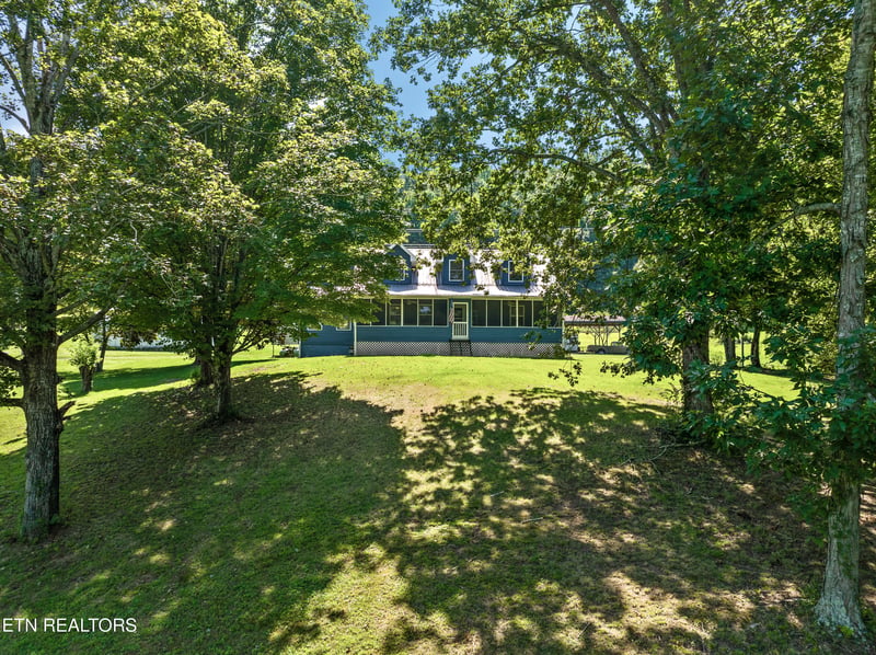 110 Halcomb Dr, Kingston, TN 37763