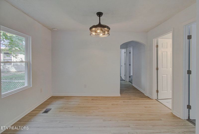 110 Hamilton Cir, Oak Ridge, TN 37830