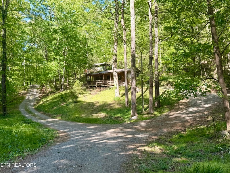 110 Laguna Vista Dr, Caryville, TN 37714