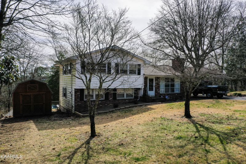 110 Lehigh Ln, Oak Ridge, TN 37830