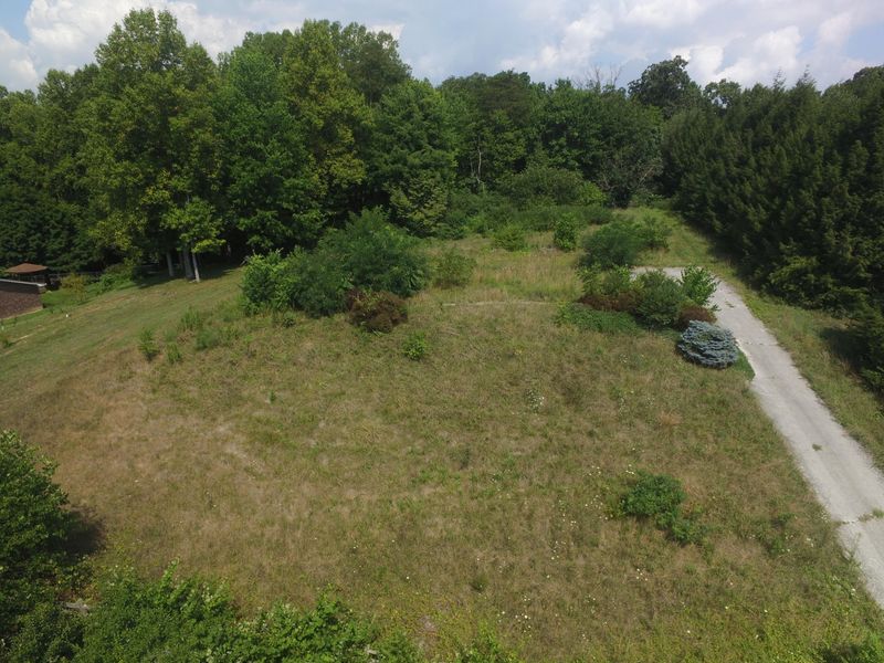 110 Lexington Ln, Clinton, TN 37716