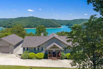 110 Little Deer Path Ln, Lafollette, TN 37766