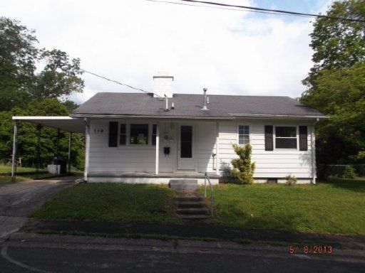 110 Maple Ln, Oak Ridge, TN 37830