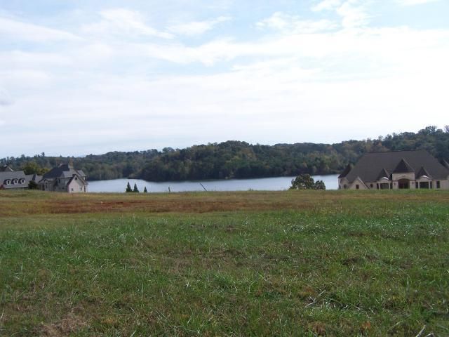 110 Nightingale Dr, Vonore, TN 37885