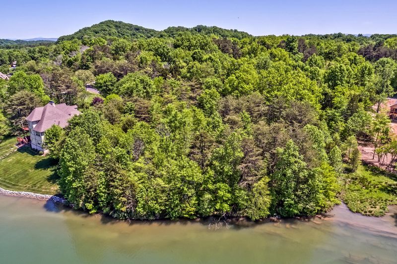 110 Noya Ln, Loudon, TN 37774