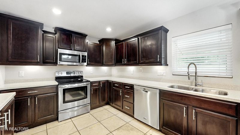 110 Ogden Cir, Oak Ridge, TN 37830