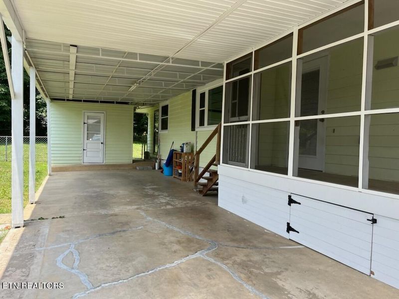 110 Pacific Rd, Oak Ridge, TN 37830
