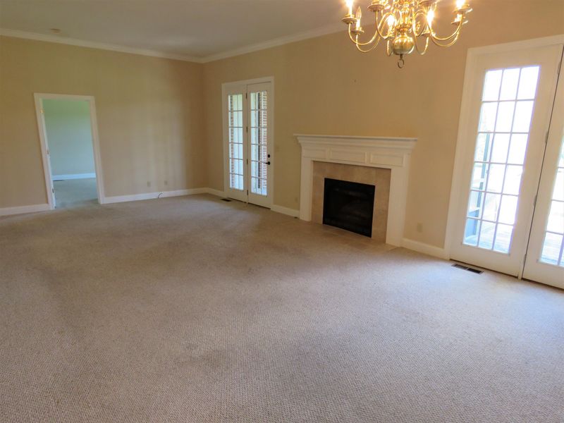 110 Park Meade Dr, Oak Ridge, TN 37830