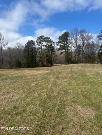 110 Peninsula Rd, Harriman, TN 37748