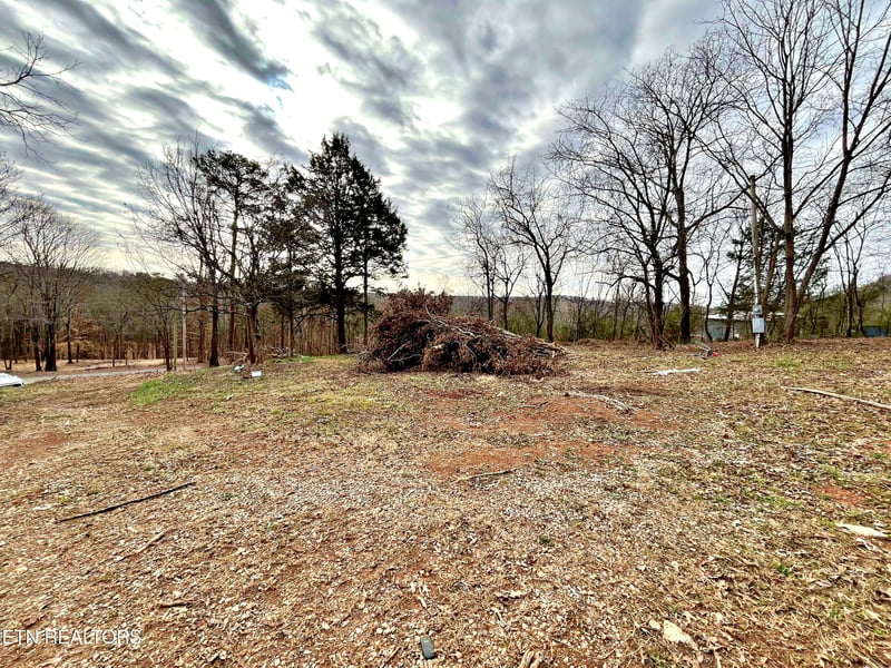 110 Pinecrest Dr, Loudon, TN 37774
