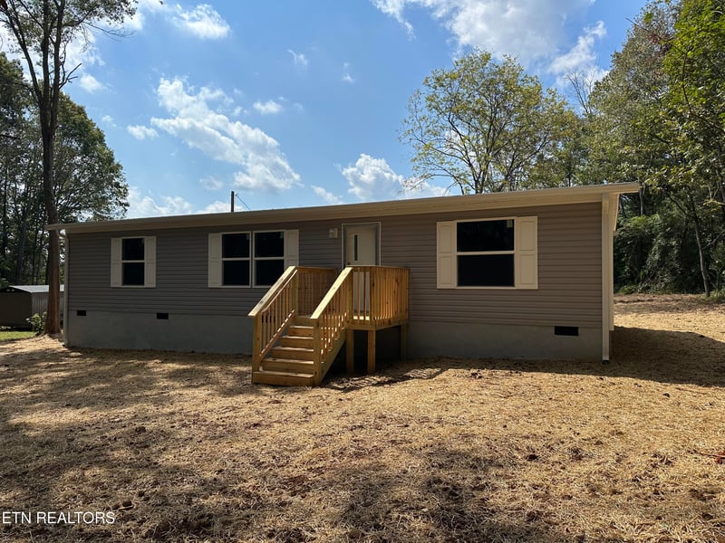 110 Ratledge Rd, Sweetwater, TN 37874