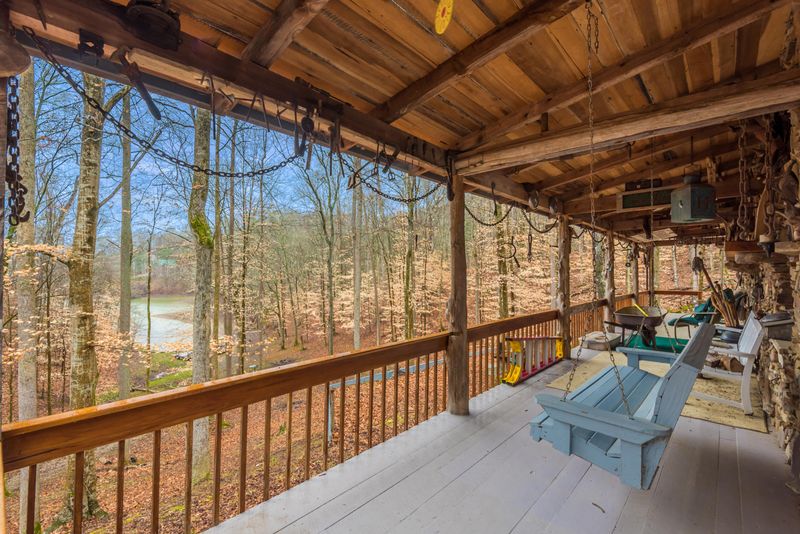 110 Ridgeland Point, Sharps Chapel, TN 37866