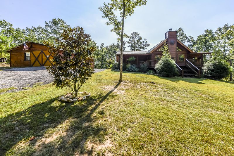 110 Robert Smith Rd, Tellico Plains, TN 37385