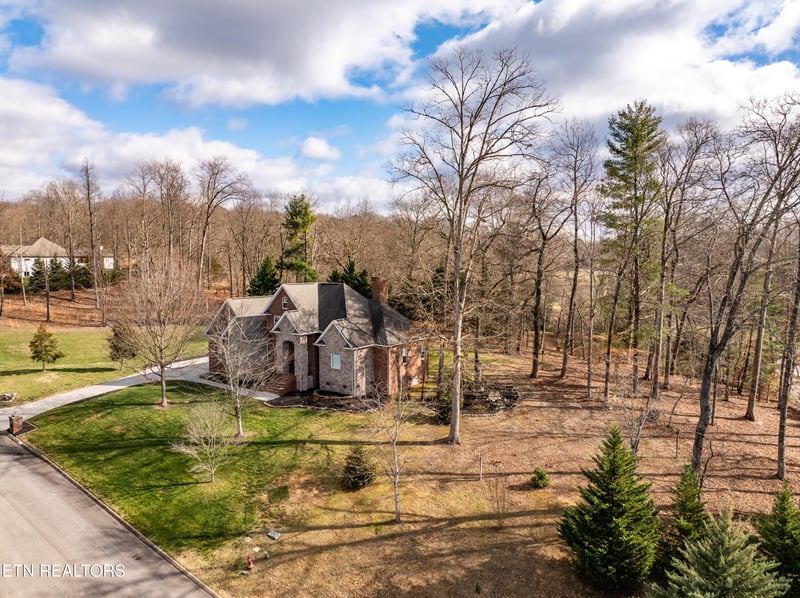 110 Saint James Ln, Clinton, TN 37716