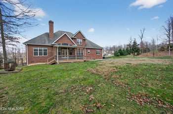 110 Saint James Ln, Clinton, TN 37716