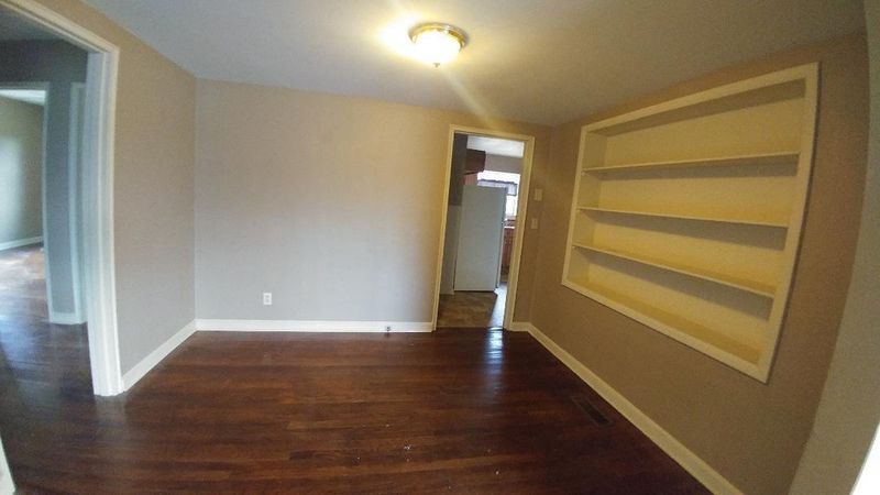 110 Salem Rd, Oak Ridge, TN 37830
