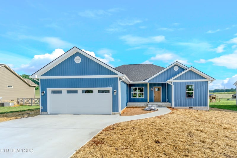 110 Shyane Ln, Sweetwater, TN 37874