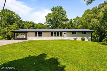 110 Skyline Dr, Oneida, TN 37841