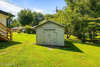 110 Skyline Dr, Oneida, TN 37841