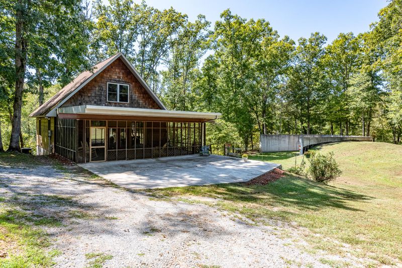 110 Sloan Rd, Vonore, TN 37885