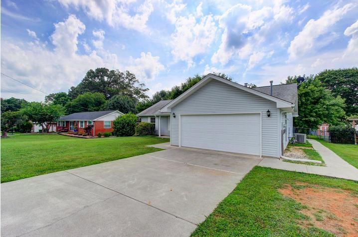 110 Sunset Ridge Ct, Maryville, TN 37804
