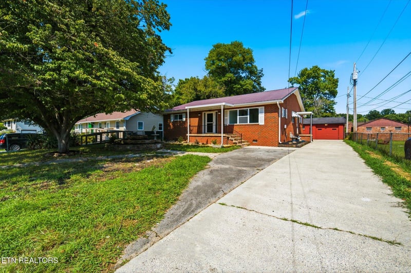 110 Vann Dr, Harriman, TN 37748