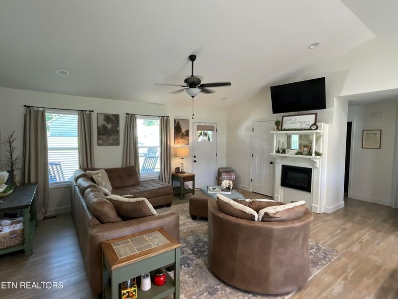 110 Willow Grace Ln, Maynardville, TN 37807