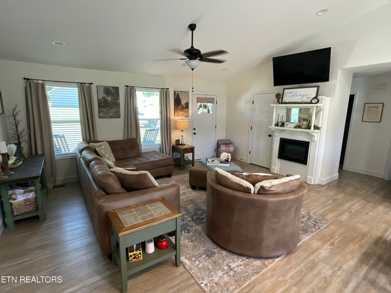 110 Willow Grace Ln, Maynardville, TN 37807