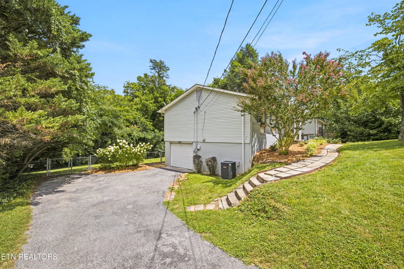 1100 Tranquilla Dr, Knoxville, TN 37919