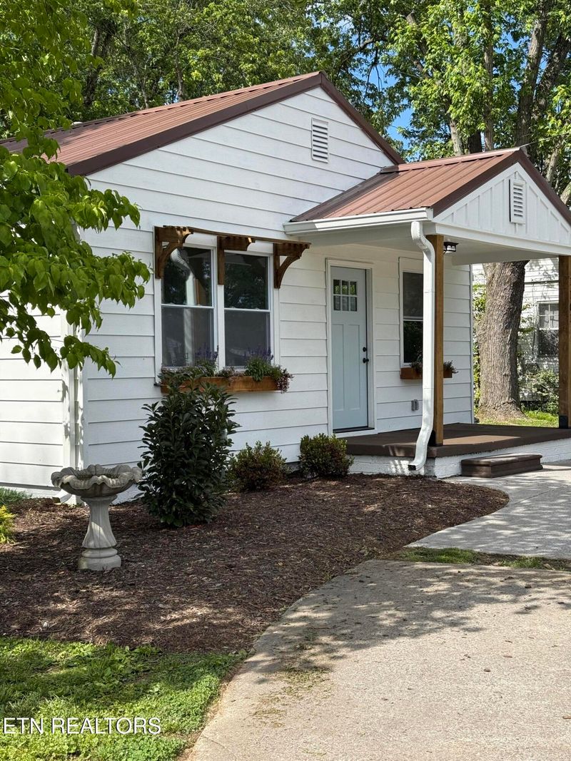 1101 Cherry St, Alcoa, TN 37701