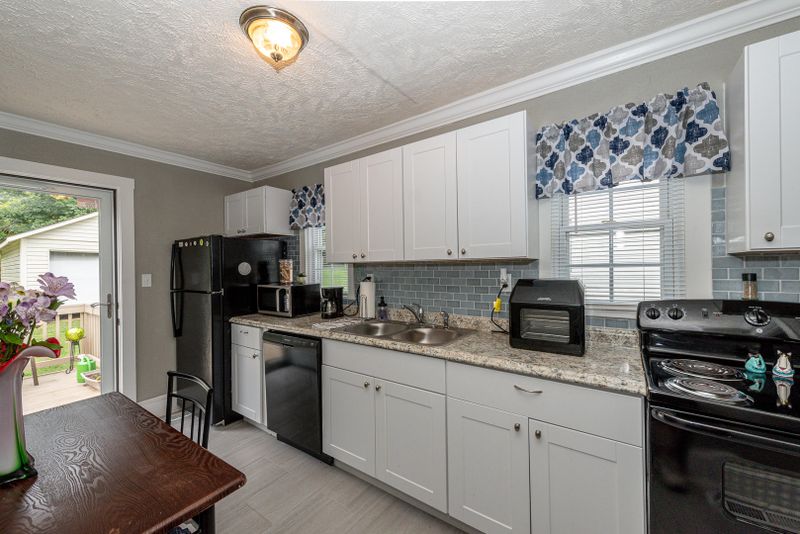 1101 Fair Dr, Knoxville, TN 37912