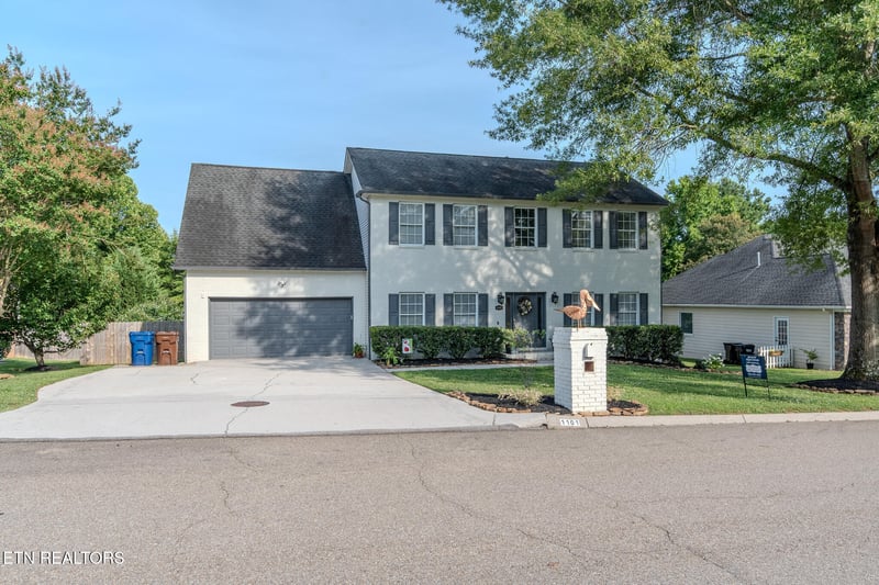 1101 Garrison Ridge Blvd, Knoxville, TN 37922