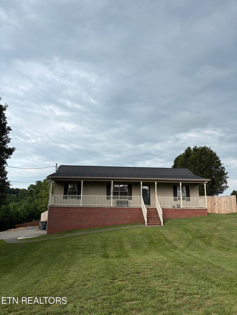 1101 Greenbriar Rd, Talbott, TN 37877