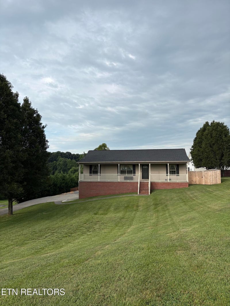 1101 Greenbriar Rd, Talbott, TN 37877