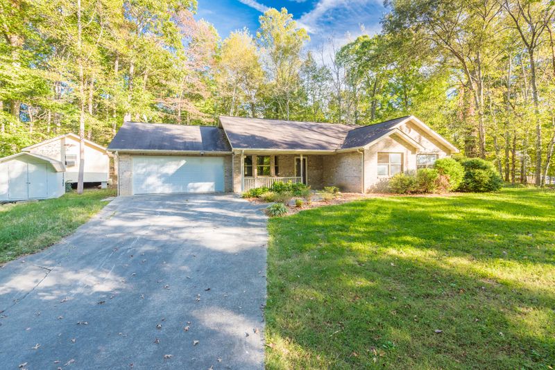 1101 Pecan Ln, Sevierville, TN 37862