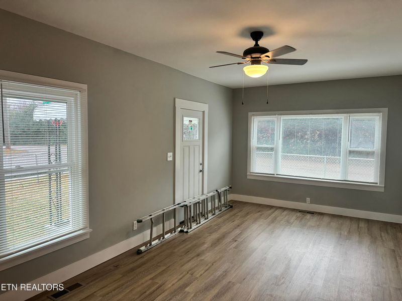 1101 W Baxter Ave, Knoxville, TN 37921