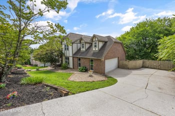 11016 Calloway View Dr, Knoxville, TN 37934