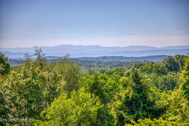 11017 Calloway View Dr, Knoxville, TN 37934