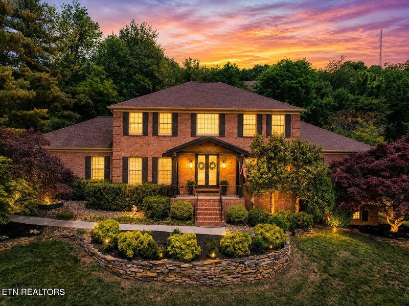 11017 Calloway View Dr, Knoxville, TN 37934