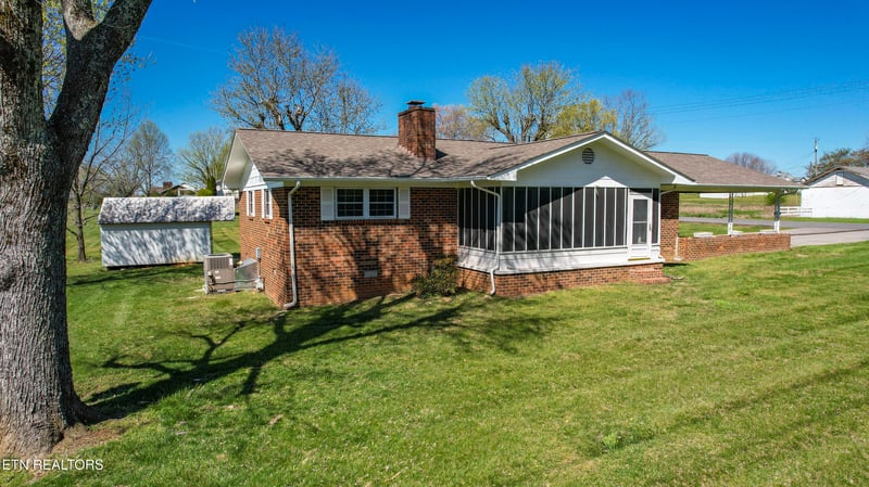 1102 S Tellico St S St, Madisonville, TN 37354