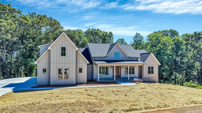 1102 Sophie Dr, Greenback, TN 37742
