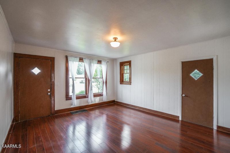 1103 Everett Ave, Maryville, TN 37804
