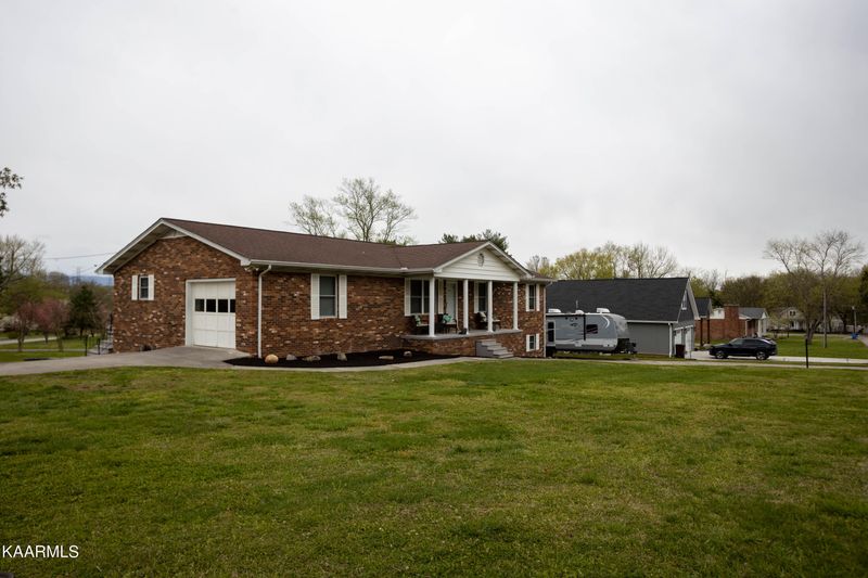 1103 Mildred Dr, Alcoa, TN 37701