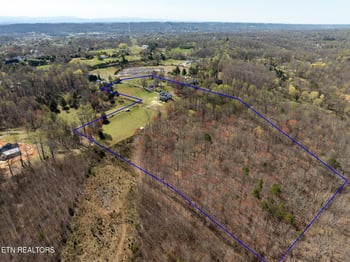 1103 W Copeland Dr, Powell, TN 37849