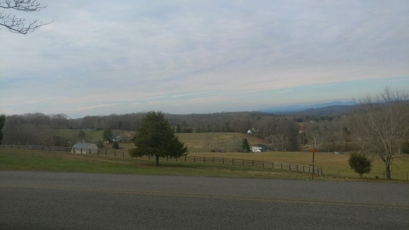 1104 Bird Rd, Lenoir City, TN 37771